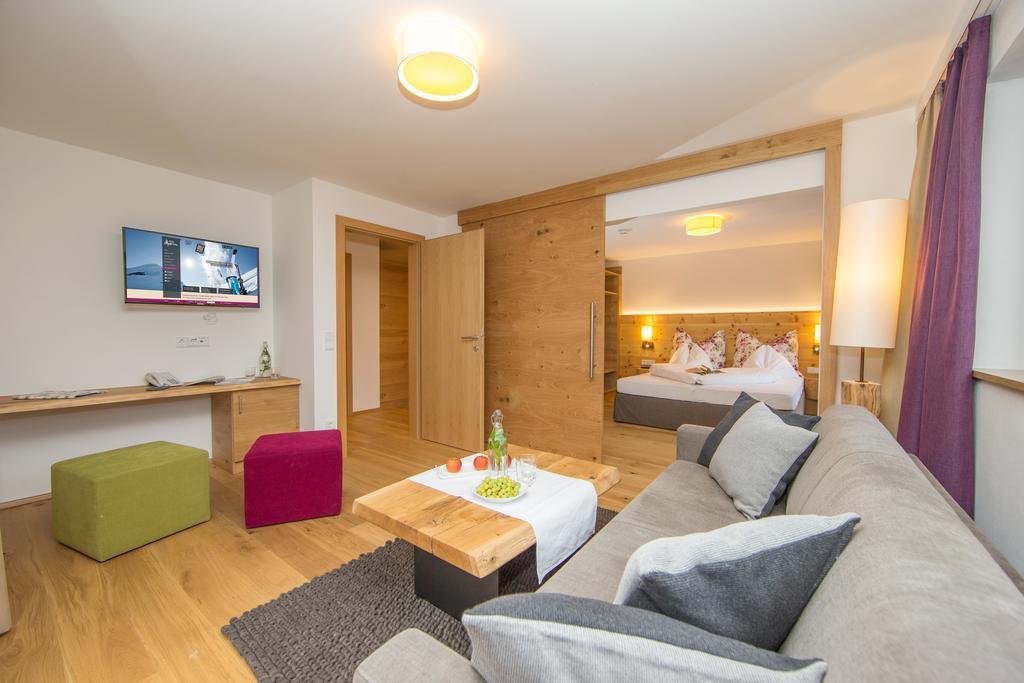 Hotel Stadt Wien Целль-ам-Зе Номер фото
